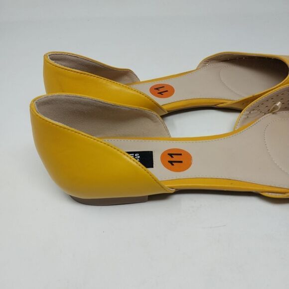 JONES NEW YORK SIGNATURE. YELLO GOLD SANDAL. SIZE 11. - Picture 10 of 16